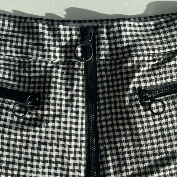 Size 4 | Urban Outfitters zip pant - Picture 7 of 11